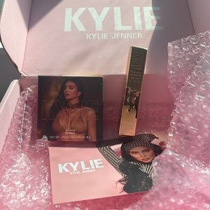 Kylie Cosmetics 24k gold collection Highlighter X Lip serum
